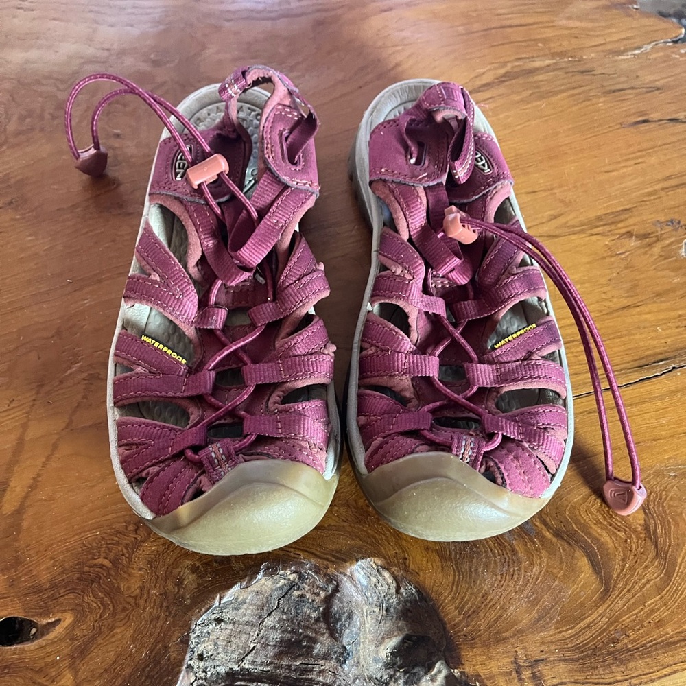 KEEN Women’s Whisper Sandals Size 6.5 Burgundy Comfort Outdoor